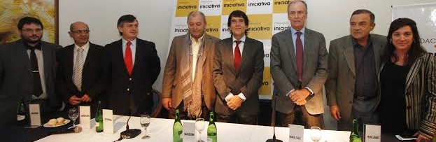 Agost Carreño, De la Reta, Guardianelli, Melconian, Tagle y Rodríguez Machado en la Fundación Iniciativa | Crédito: PRO Córdoba 
