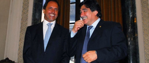 Sonrisas entre Scioli y Zannini, que gustó en el oficialismo, pero no a los operadores económicos | Foto: abelfer.wordpress.com
