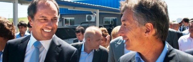 Scioli y Macri, a las sonrisas. En las últimas horas, cada uno envió señales confusas al electorado | Foto: archivo Turello.com.ar