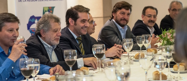 Mauvecín (al centro), junto a otros integrantes del Foro Empresario | Foto: foro empresario 