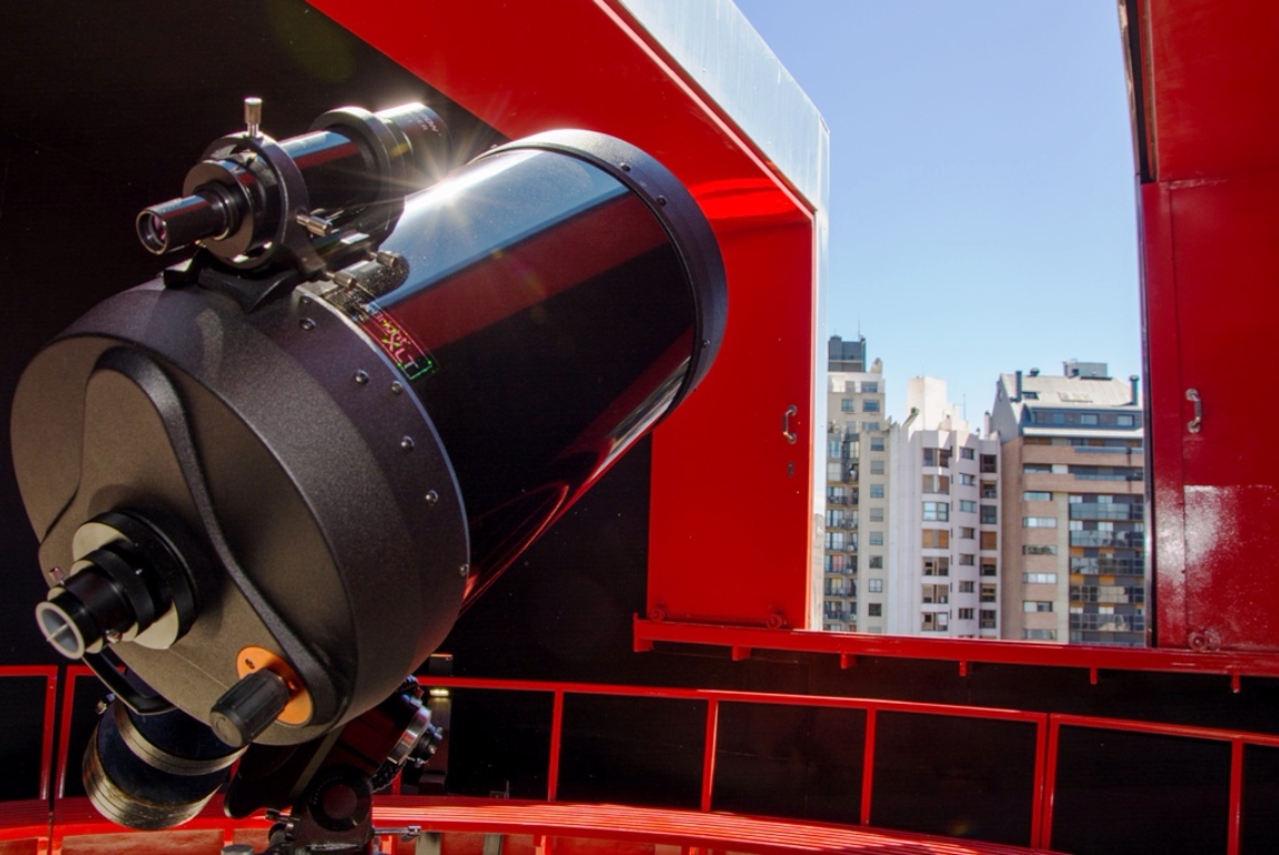 Telescopio en el planetario cordobés | Foto: Gobierno de Córdoba.