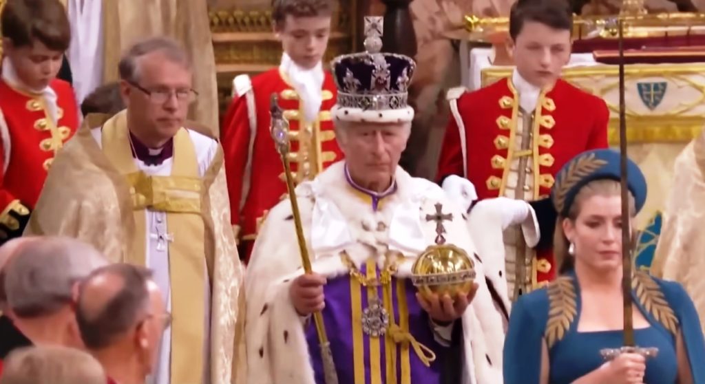 6 de Mayo de 2023. Carlos III ya coronado en la Abadía de Westminster.