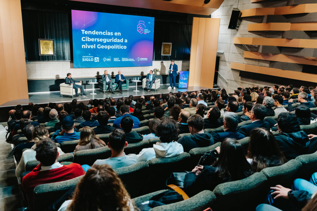 800 asistentes en el Córdoba Cybersecurity Conference 2024 | Foto: prensa Universidad Siglo 21.